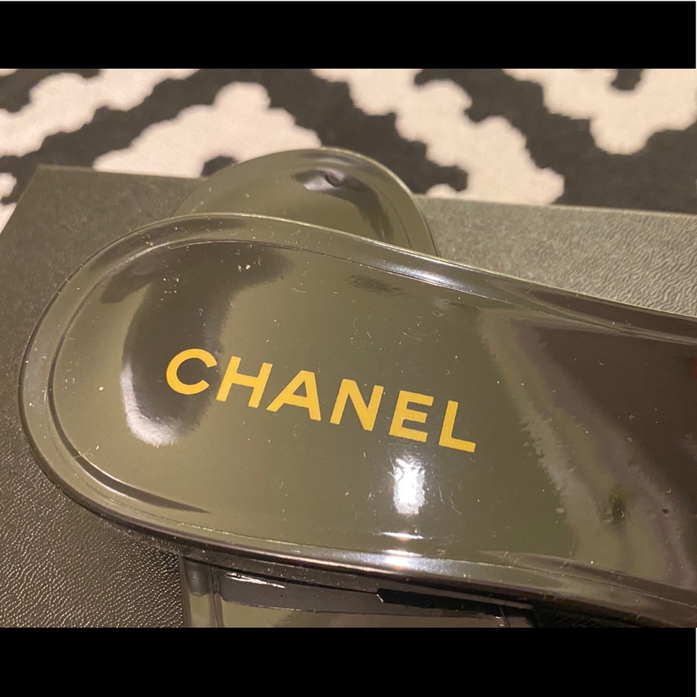 Chanel jelly shoes sandals Camilla flowers beige - Picture 11 of 14